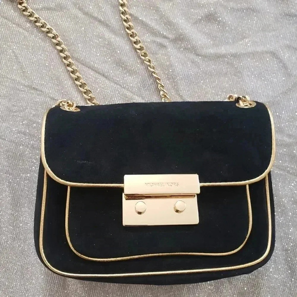 Michael Kors Black Velvet Bag w/Gold Chain - Picture 1 of 5